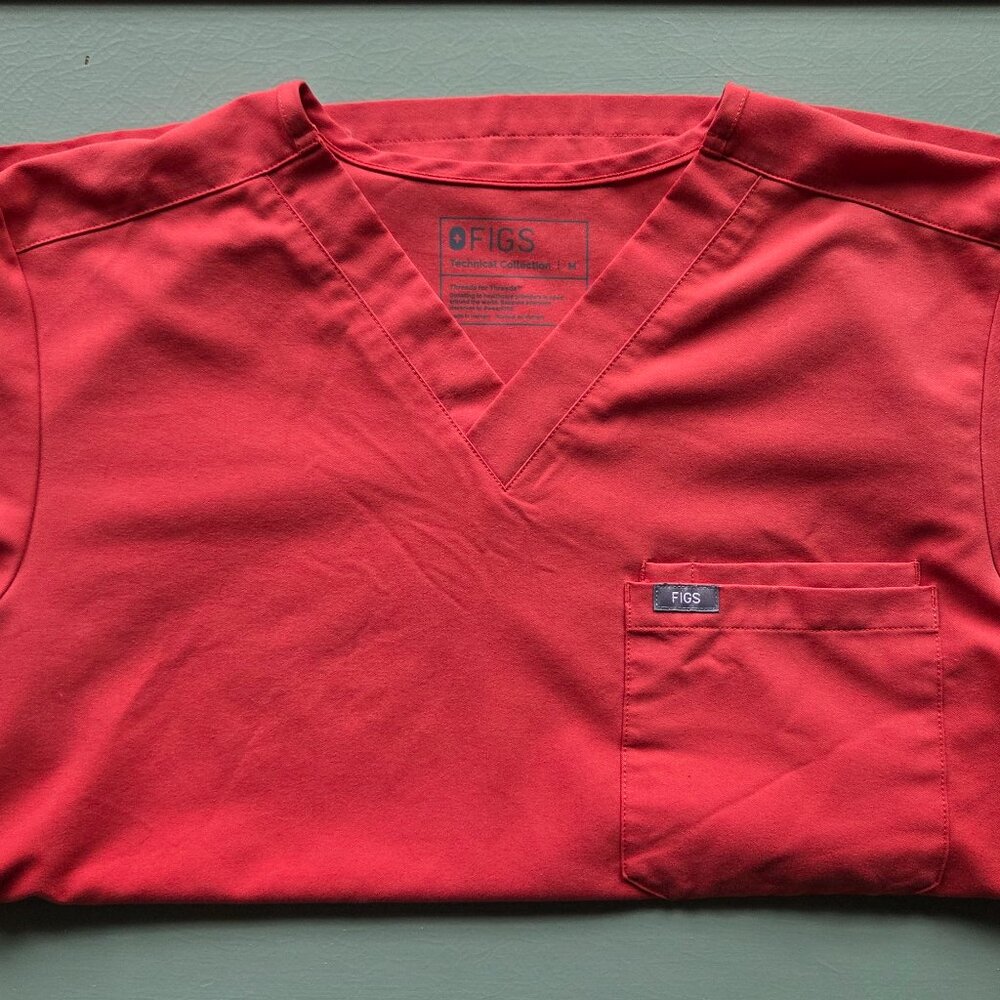 Men's Clay Limited Edition FIGS Leon Three-Pocket Scrub Top